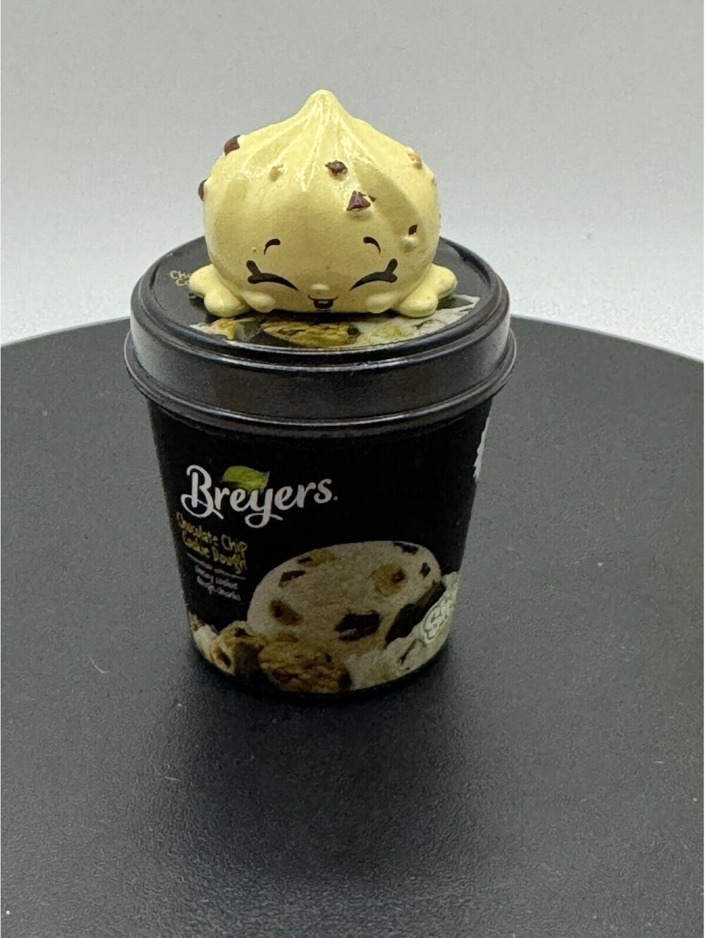 Shopkins Real Littles Breyers Chocolate Chip Cookie Dough Mini Collectible Toy